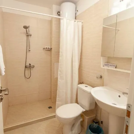 Comfort Luxury Studio At Greenlife Beach